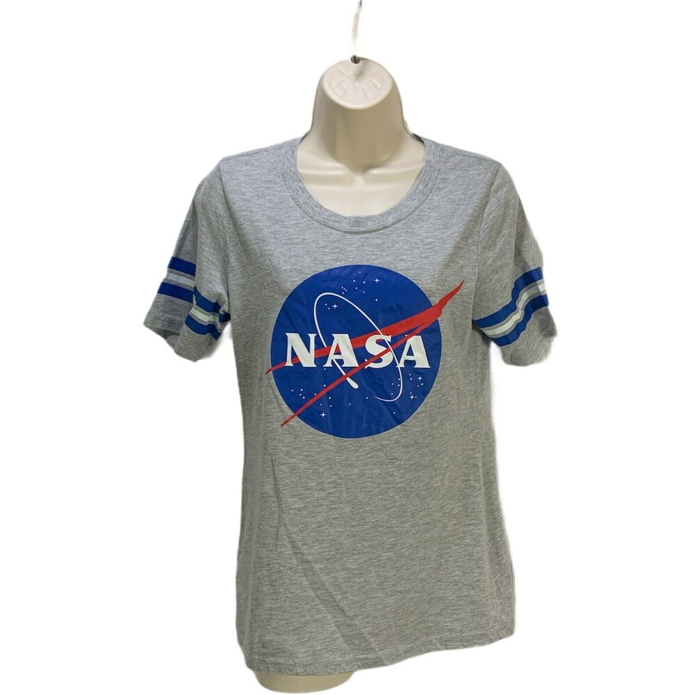 NASA Logo Women's T Shirt Size Medium Gray Blue Short Sleeve Top Pullover